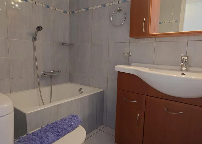 Iris Ithaca Apartment *