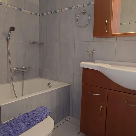 Iris Ithaca Apartment *