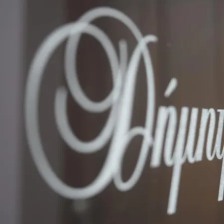 Iris Ithaca Apartment *